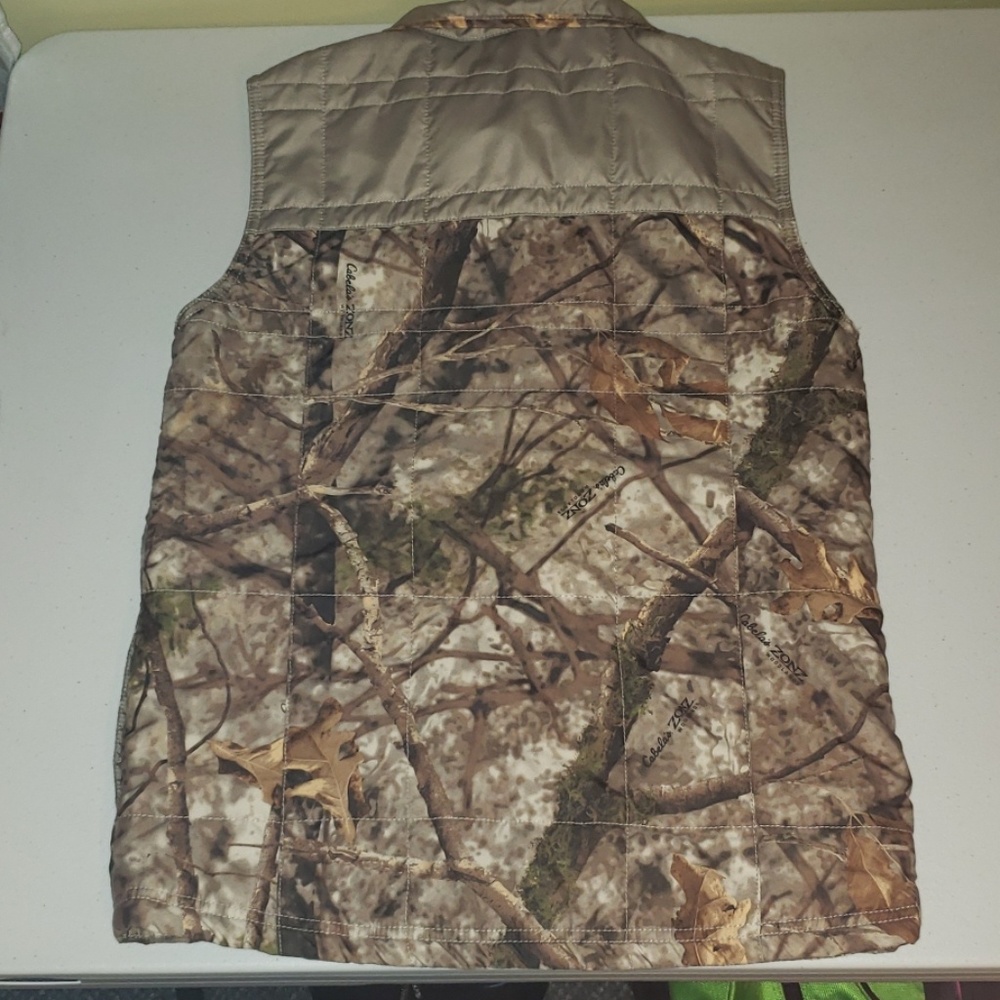 Cabela's youth camo vest - Picture 3 of 3